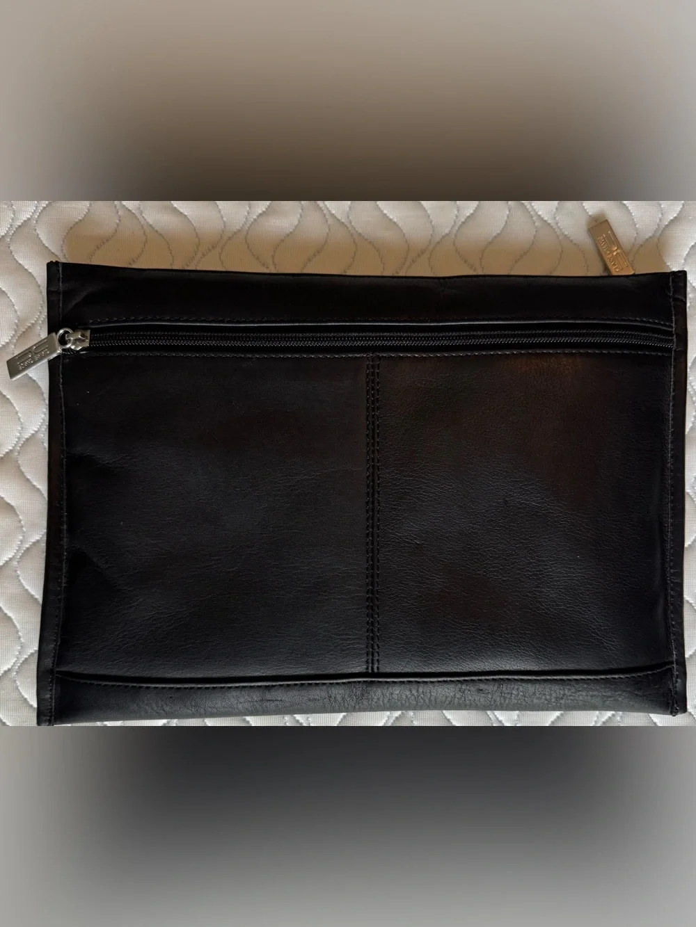 Claire Chase IP 300 case in black leather. - Picture 2 of 7